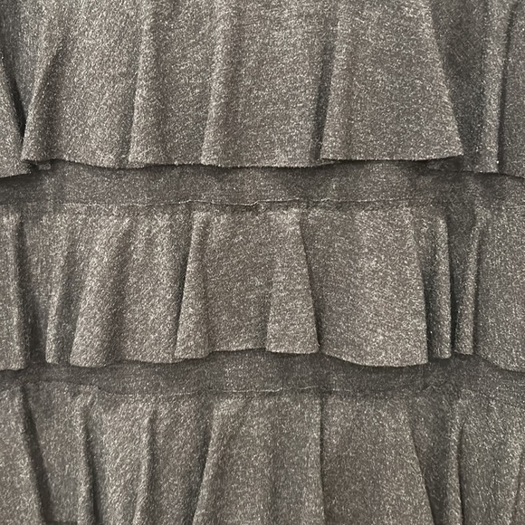 ISLE by Melia Kojan Carbon Gray with Ruffled Detail sz. Small - Picture 3 of 8
